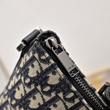 Load image into Gallery viewer, DR525 Weekender 25 / 12 x 7 x 4.5 inches
