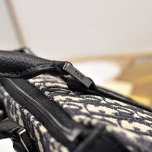 Load image into Gallery viewer, DR525 Weekender 25 / 12 x 7 x 4.5 inches
