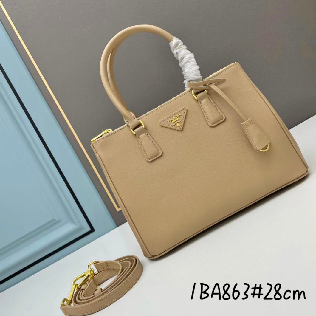 PD247 Small/Medium Prada Galleria Saffiano leather bag