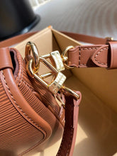 Load image into Gallery viewer, LB888 Saumur BB / HIGHEST QUALITY VERSION / 7.9 x 6.3 x 3 inches
