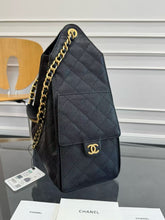 Load image into Gallery viewer, CC1152 CHANEL 25 Medium Handbag / 15.7 x 11.8 x 5.9in / HIGHEST QUALITY VERSION
