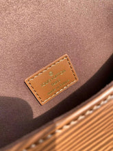 Load image into Gallery viewer, LB888 Saumur BB / HIGHEST QUALITY VERSION / 7.9 x 6.3 x 3 inches
