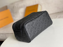 Load image into Gallery viewer, LB685 Dopp Kit /HIGHEST QUALITY VERSION/11 x 5.9 x 6.5 inches
