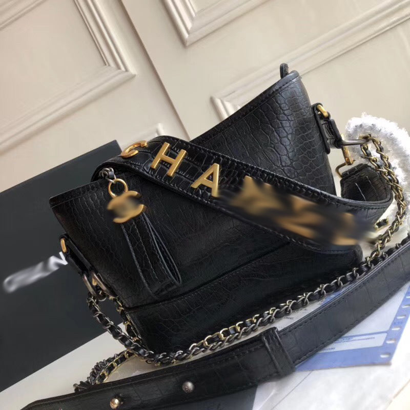 CC046   5.9x7.9x3.1inch