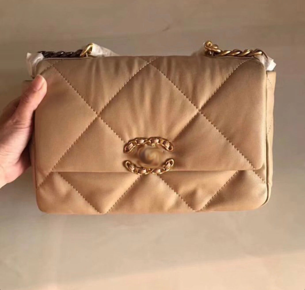 CC048 Small 6.3x10.2x3.5 inch    Medium 7.9x11.8x3.9 inch