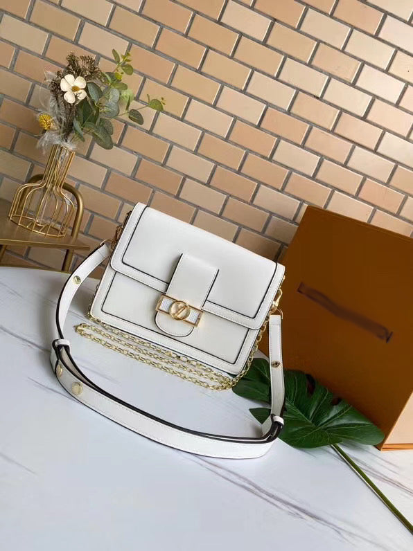 LB065   9.84x6.69x4.13