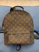 Load image into Gallery viewer, LB005  8.7x11.4x3.9inch(PM Size)  11.8x13x6.3inch(MM Size)
