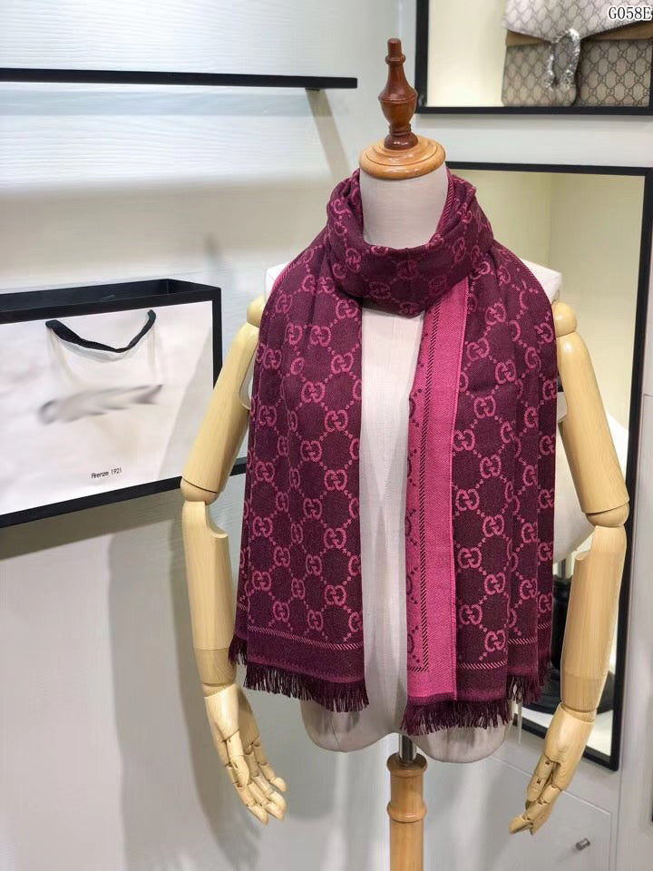 CLTH004      48x180cm	  100%Wool