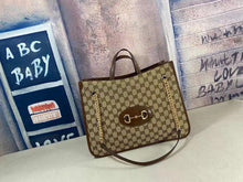 Load image into Gallery viewer, GC106  13.78x10.63x4.72 inch
