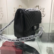 Load image into Gallery viewer, CC115  Small: 6.1x10x2.6inch Mediun: 7.7x11x3inch
