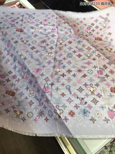 Load image into Gallery viewer, CLTH006 140x140cm  100%Silk
