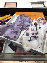 Load image into Gallery viewer, CLTH006 140x140cm  100%Silk
