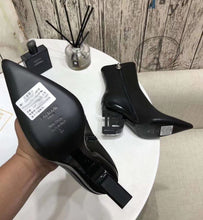 Load image into Gallery viewer, SE093 Size 5-10
