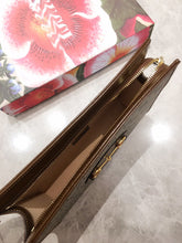 Load image into Gallery viewer, GC127 10x7.9x2.4inch
