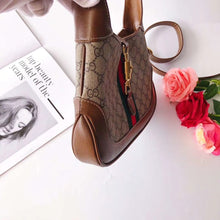 Load image into Gallery viewer, GC129  11x7.5x1.8inch
