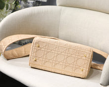 Load image into Gallery viewer, DR047  HIGHEST QUALITY VERSION 9.5x7.9x4.3inch
