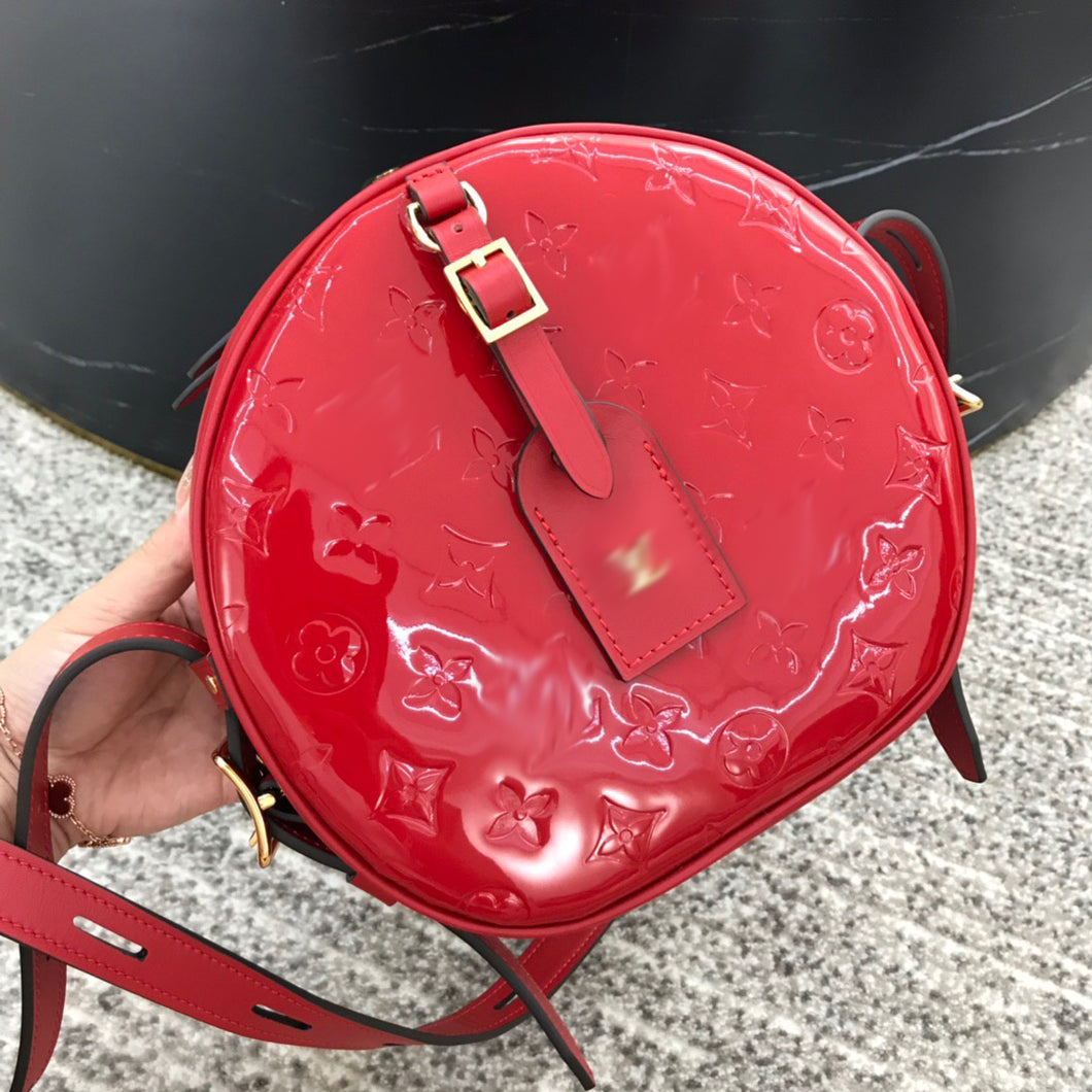 LB186   7.9x8.9x3.2inch