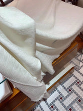 Load image into Gallery viewer, CLTH038 100%wool 110x200cm
