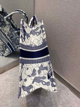 Load image into Gallery viewer, DR055  HIGHEST QUALITY VERSION  S:14.4x11x6.9inch   L:16.3x13.8x7.1inch
