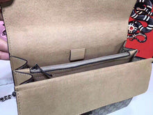 Load image into Gallery viewer, GC057   Small 7.9x6.1x2inch   Medium 11x6.7x3.5
