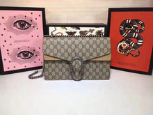 Load image into Gallery viewer, GC057   Small 7.9x6.1x2inch   Medium 11x6.7x3.5
