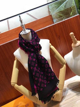 Load image into Gallery viewer, CLTH055 100%Pure Silk with Wool  75x200cm
