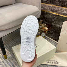 Load image into Gallery viewer, SE165  Men&#39;s Size 7-12   Women&#39;s Size 4-10
