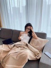 Load image into Gallery viewer, CLTH062 90%Wool,10%Cashmere
