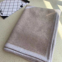 Load image into Gallery viewer, CLTH062 90%Wool,10%Cashmere
