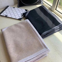 Load image into Gallery viewer, CLTH062 90%Wool,10%Cashmere
