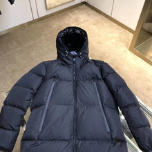 Load image into Gallery viewer, CLTH067  90%Feather
