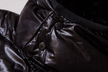 Load image into Gallery viewer, CLTH068  90%Feather
