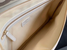 Load image into Gallery viewer, CC170 HIGHEST QUALITY VERSION S:7.9x10.8x0.4inch   M:9.4x13.8x0.6inch
