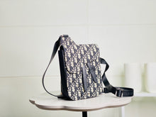 Load image into Gallery viewer, DR084 6.3x8.3x2inch
