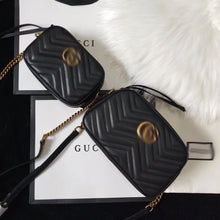 Load image into Gallery viewer, GC039  7.1x4.7x2.4(small)  9.4x5.1x2.8(medium)
