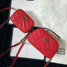 Load image into Gallery viewer, GC039  7.1x4.7x2.4(small)  9.4x5.1x2.8(medium)
