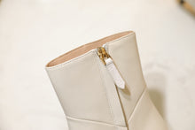 Load image into Gallery viewer, SE230 Size 4-10
