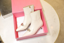 Load image into Gallery viewer, SE230 Size 4-10
