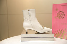 Load image into Gallery viewer, SE230 Size 4-10
