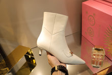 Load image into Gallery viewer, SE230 Size 4-10
