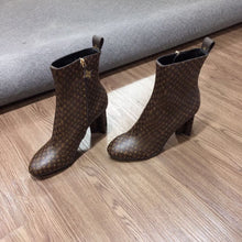 Load image into Gallery viewer, SE232 Size 4-10
