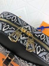 Load image into Gallery viewer, LB302
