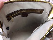 Load image into Gallery viewer, GC194 Mini Size:7.9x7.1x2.8inch   Small Size:9.8x9.5x3.5inch
