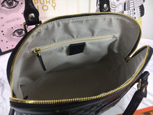 Load image into Gallery viewer, GC198  12.2x9.3x5.9inch
