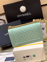 Load image into Gallery viewer, CC252 HIGHEST QUALITY VERSION S:7.9x3.9inch   M:9.8x5.5x3.5inch
