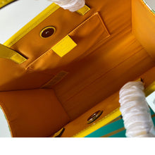 Load image into Gallery viewer, GC212  11x10.4x3.5inch
