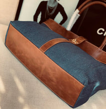 Load image into Gallery viewer, CC261 HIGHEST QUALITY VERSION 17.3x14.6x4.7inch
