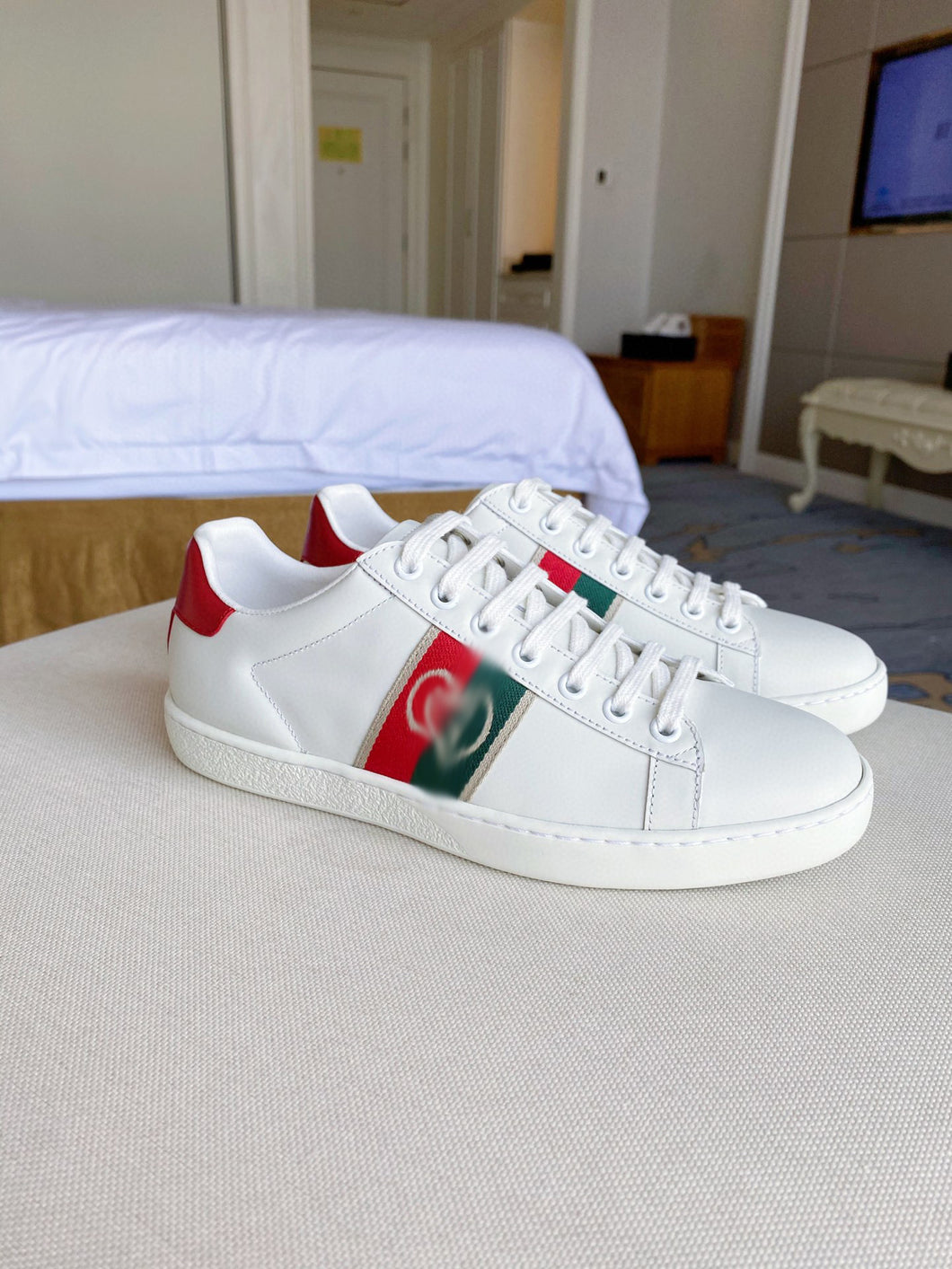 SE354 Men's Size 6-11  Women's Size 4-10