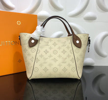 Load image into Gallery viewer, LB372 S:9.1x8.3x5.1inch M:18x11.6x6.7inch
