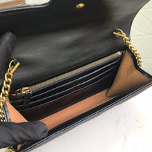 Load image into Gallery viewer, GC249  7.9x4.7x2.2inch
